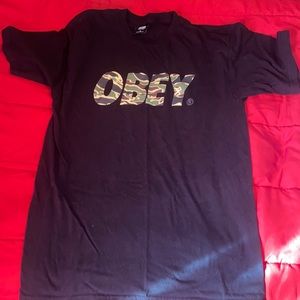 Obey t shirt